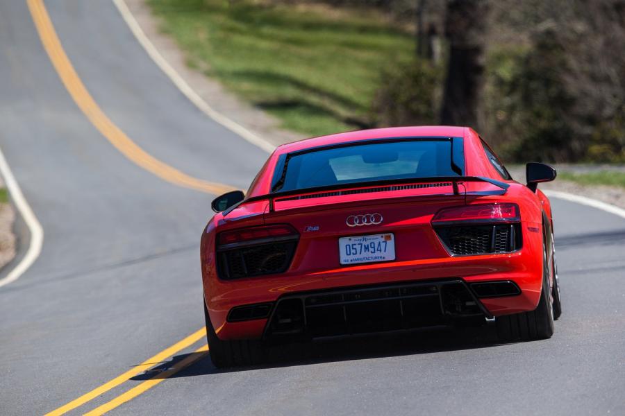  Audi R8 V10 Plus 2016 года  (NA) (фото 19 из 25)